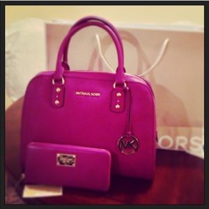Michael Kors bag/ matching wallet for free!